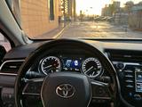 Toyota Camry 2019 года за 13 300 000 тг. в Астана – фото 5
