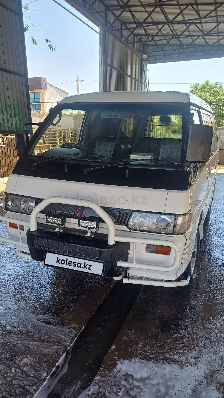 Mitsubishi Delica, 1994