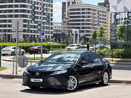 Toyota Camry 2018 года за 13 200 000 тг. в Астана – фото 3