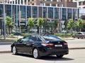 Toyota Camry 2018 года за 13 200 000 тг. в Астана – фото 4