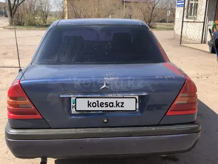 Mercedes-Benz C 180 1993 года за 1 300 000 тг. в Караганда