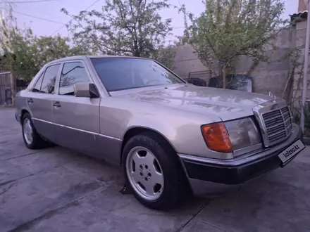 Mercedes-Benz E 230 1990 года за 850 000 тг. в Тараз