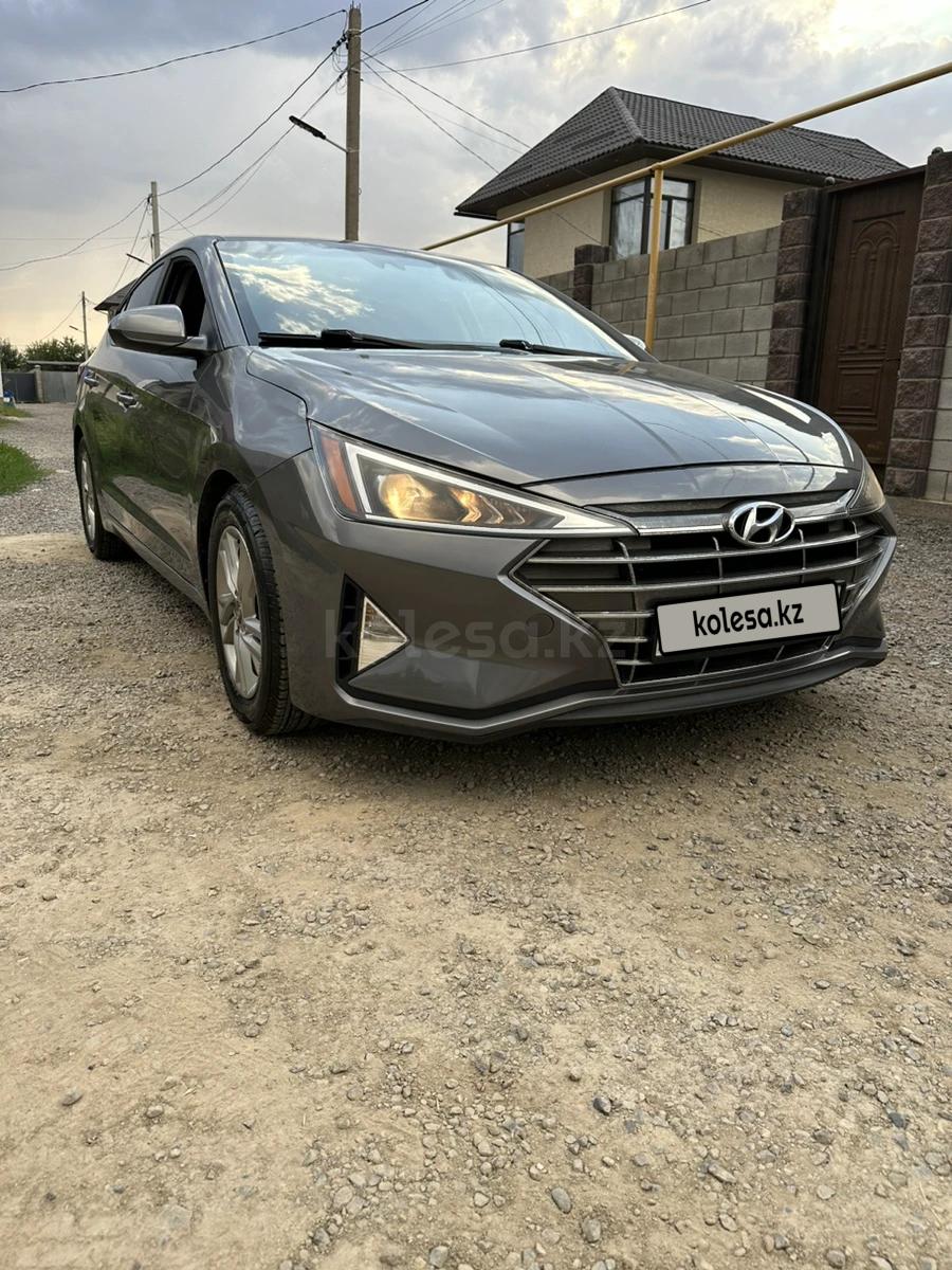 Hyundai Elantra 2019 г.