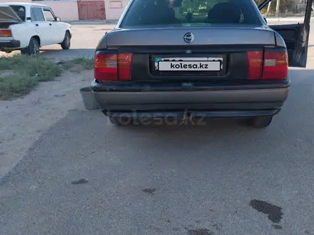 Opel Vectra 1992 года за 400 000 тг. в Жанаозен – фото 4