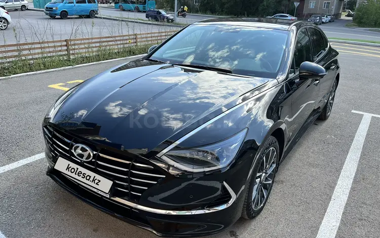 Hyundai Sonata 2022 годаүшін14 700 000 тг. в Караганда