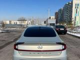 Hyundai Sonata 2022 годаүшін13 800 000 тг. в Алматы – фото 5