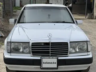 Mercedes-Benz E 230
