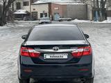 Toyota Camry 2014 годаүшін10 600 000 тг. в Семей – фото 5