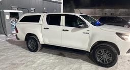 Toyota Hilux 2017 годаfor14 000 000 тг. в Актобе – фото 3