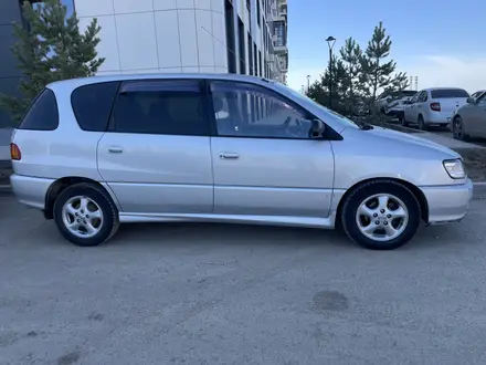 Toyota Ipsum 1996 года за 2 200 000 тг. в Астана