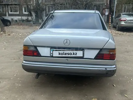 Mercedes-Benz E 230 1989 года за 1 400 000 тг. в Павлодар – фото 3