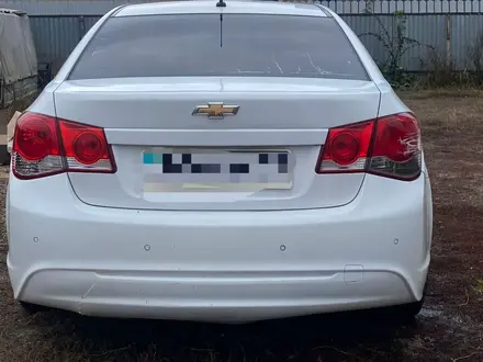 Chevrolet Cruze 2014 года за 3 500 000 тг. в Уральск – фото 3