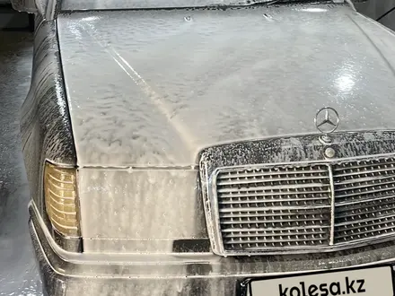 Mercedes-Benz E 230 1992 года за 1 200 000 тг. в Астана