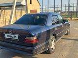 Mercedes-Benz E 220 1995 года за 1 000 000 тг. в Шымкент – фото 5