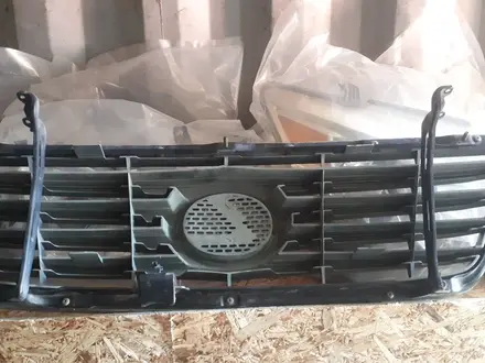 Решетка радиатора Lx470 за 70 000 тг. в Караганда – фото 2