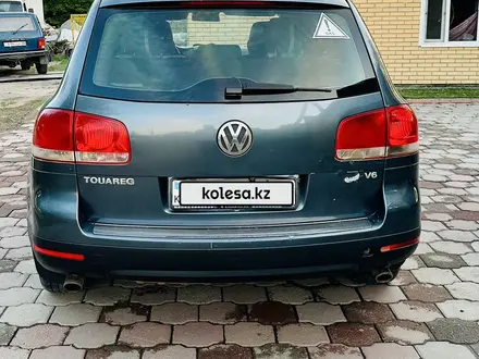 Volkswagen Touareg 2004 года за 4 500 000 тг. в Караганда – фото 2