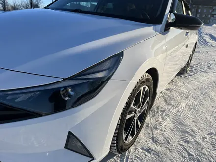 Hyundai Elantra 2021 года за 7 500 000 тг. в Караганда – фото 4
