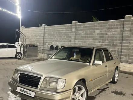 Mercedes-Benz E 280 1993 года за 2 000 000 тг. в Алматы – фото 4