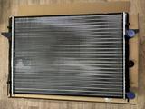 Радиатор Шаран 2.8 за 717 тг. в Актобе