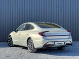 Hyundai Sonata 2022 годаүшін13 290 000 тг. в Актобе – фото 3