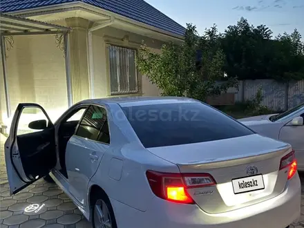 Toyota Camry 2014 года за 5 380 000 тг. в Атырау – фото 5