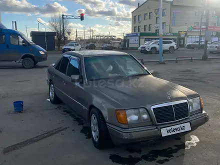 Mercedes-Benz E 230 1992 года за 1 200 000 тг. в Актобе