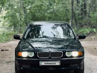 BMW 728