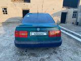 Volkswagen Passat 1996 годаfor650 000 тг. в Шымкент – фото 2