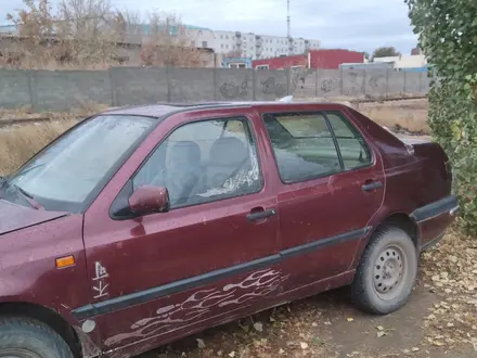 Volkswagen Vento 1992 года за 380 000 тг. в Актобе