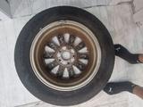 Резина с дисками на Nissan Teana, Toyota за 200 000 тг. в Астана – фото 3