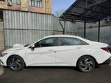 Hyundai Elantra 2024 годаүшін11 000 000 тг. в Уральск – фото 4