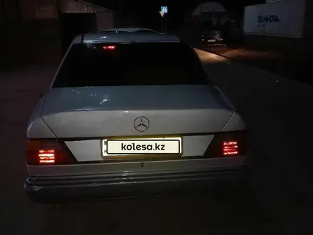 Mercedes-Benz E 230 1991 года за 2 200 000 тг. в Астана – фото 5