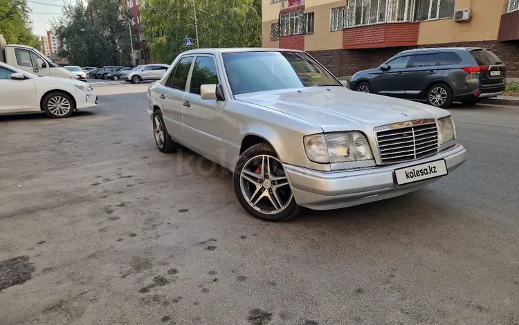 Mercedes-Benz E 220 1993 года за 1 500 000 тг. в Алматы