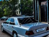 Mercedes-Benz E 220 1995 годаүшін1 799 999 тг. в Казалинск