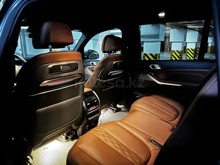 BMW X7 2022 года за 65 000 000 тг. в Астана – фото 8