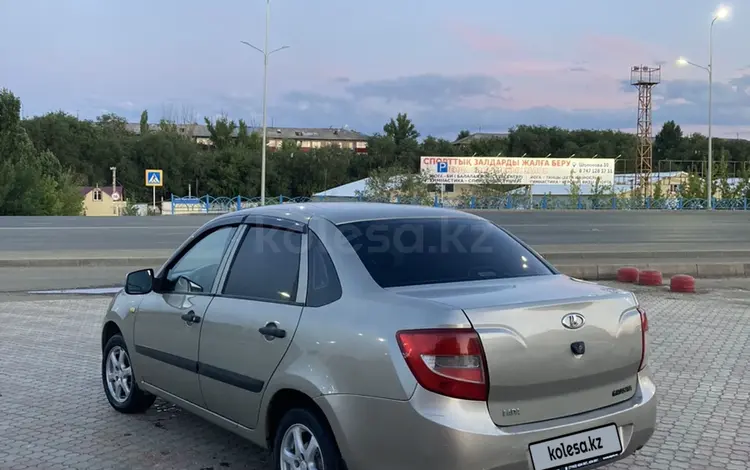 ВАЗ (Lada) Granta 2190 2012 годаfor2 500 000 тг. в Уральск