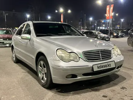 Mercedes-Benz C 200 2002 года за 3 200 000 тг. в Алматы