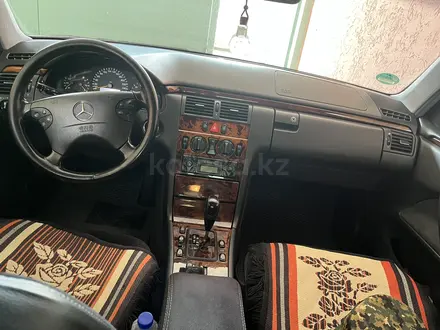 Mercedes-Benz E 240 2002 годаүшін6 500 000 тг. в Шымкент – фото 4