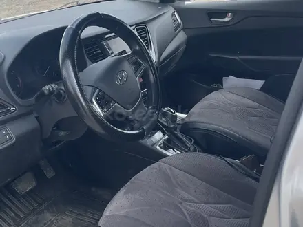 Hyundai Accent 2017 года за 6 200 000 тг. в Караганда – фото 3