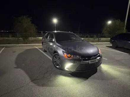 Toyota Camry 2015 года за 5 400 000 тг. в Жанаозен – фото 2