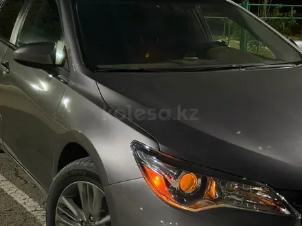 Toyota Camry 2015 года за 5 400 000 тг. в Жанаозен – фото 6