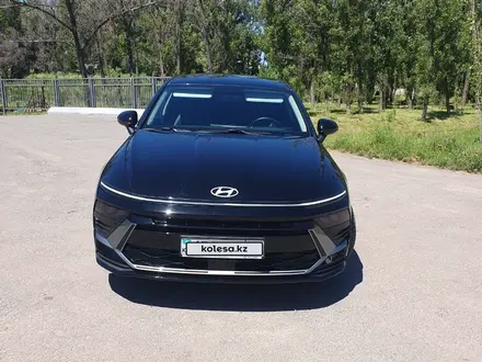 Hyundai Sonata 2023 года за 17 500 000 тг. в Алматы – фото 2