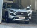 Toyota RAV4 2024 года за 14 500 000 тг. в Актобе