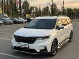 Kia Carnival 2021 года за 20 500 000 тг. в Алматы – фото 2