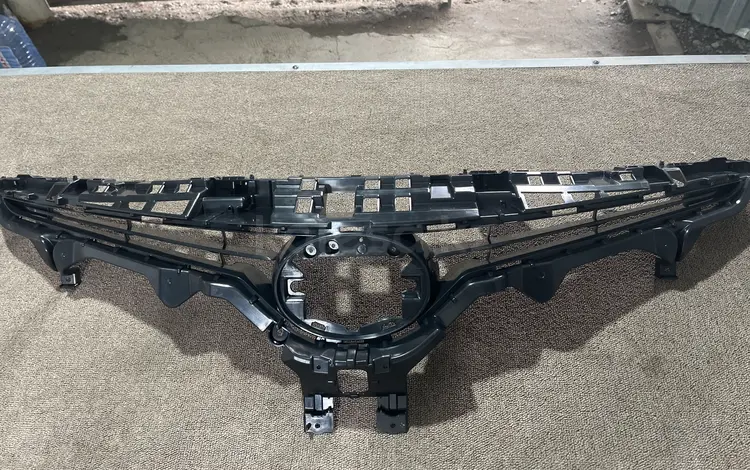 Решетка радиатора Тойота Камри 70 американец Se за 25 000 тг. в Алматы