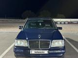 Mercedes-Benz E 200 1994 года за 2 100 000 тг. в Тараз