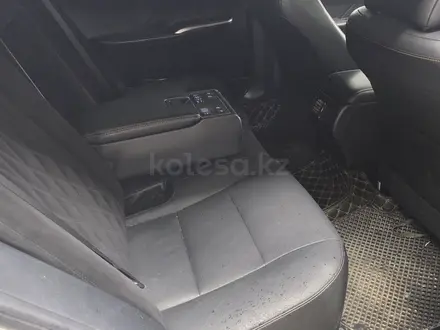 Toyota Camry 2017 года за 9 600 000 тг. в Балхаш – фото 4