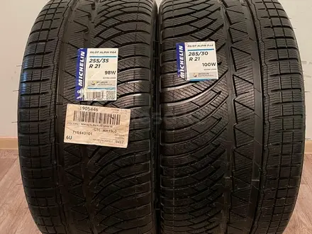 Комплект разношироких шин Michelin Pilot Alpin PA5 285/30 R21 и 255/35 R21 за 450 000 тг. в Астана