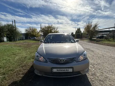 Toyota Camry 2003 года за 4 000 000 тг. в Уральск – фото 11