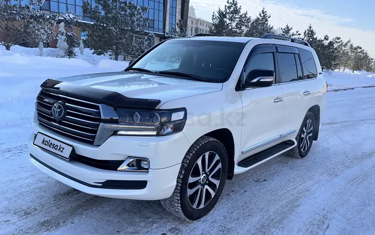 Toyota Land Cruiser 2018 года за 45 000 000 тг. в Астана